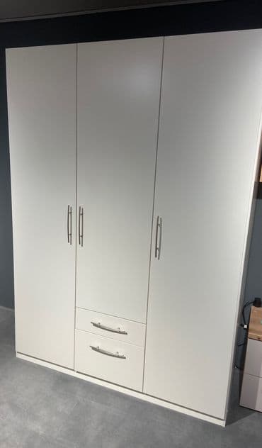 Kleiderschrank 3-trg. mit Schubladen - Hintergrundbild